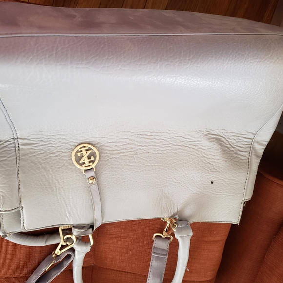 Handbag - Picture 3 of 3